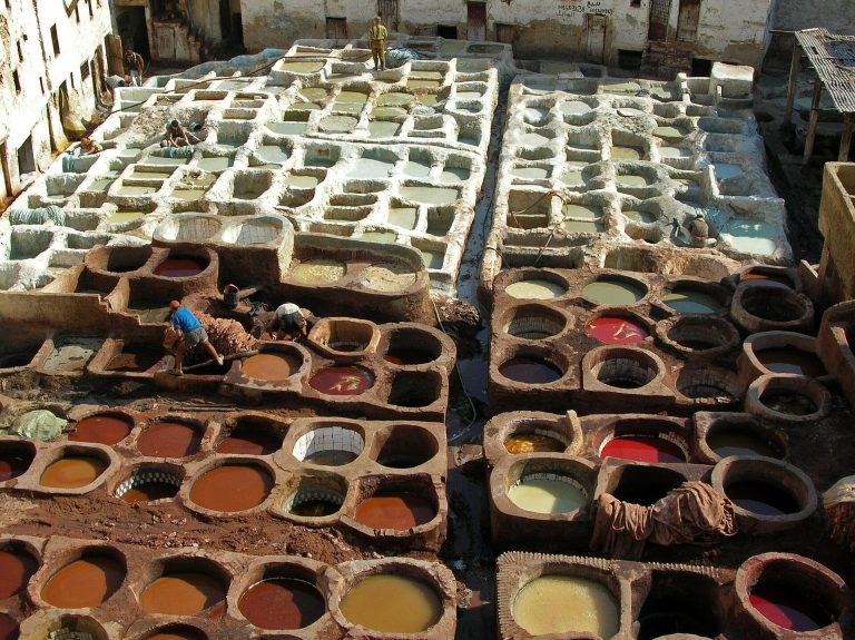Cuves des tanneries Chouara à Fès