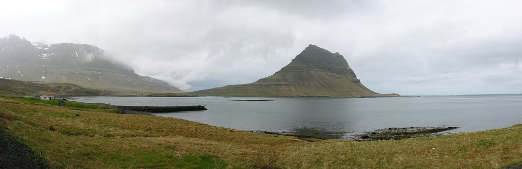 Le mont Kirkjufell sur la péninsule de Snæfellsnes