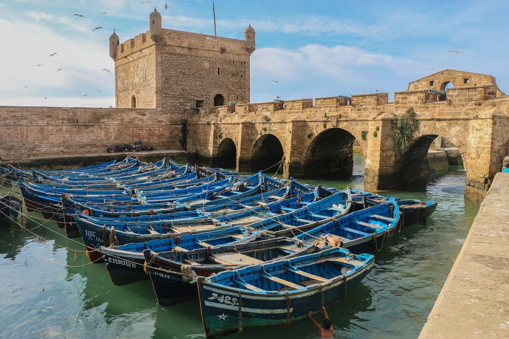 Les remparts d’Essaouira face à l’Atlantique